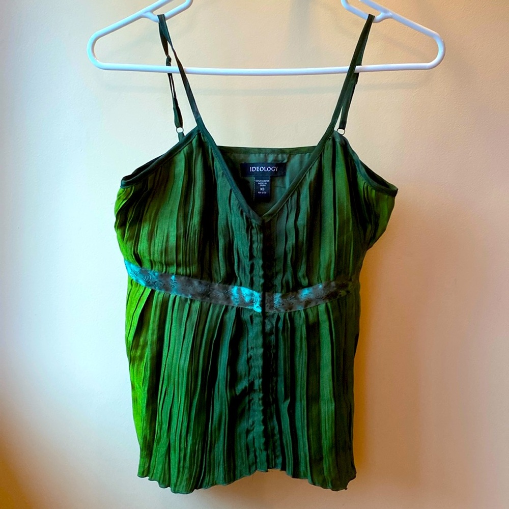 Gorgeous Ideology top with adjustable straps, Size XS.  Pretty shades of green.